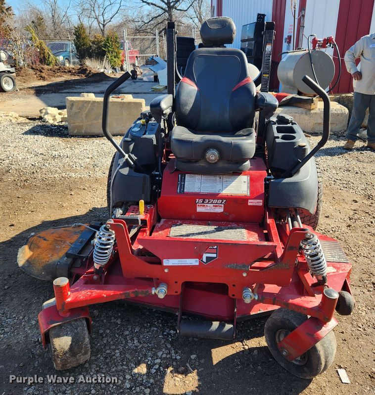 image for item JB9592 Ferris IS 3200Z  ZTR lawn mower