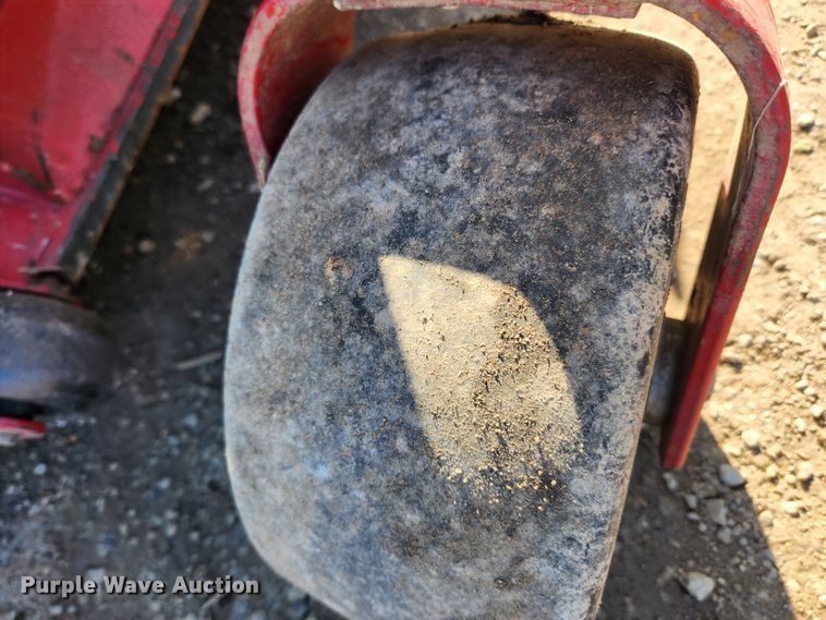 image for item JB9595 Ferris IS 3200Z  ZTR lawn mower