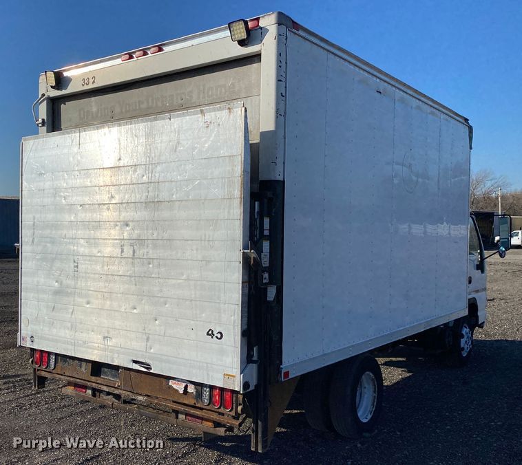 image for item JW9289 2006 Isuzu NPR  box truck