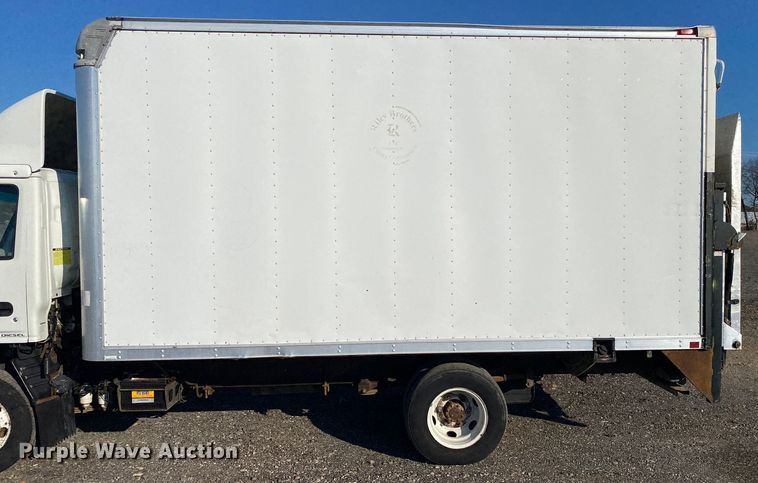image for item JW9289 2006 Isuzu NPR  box truck