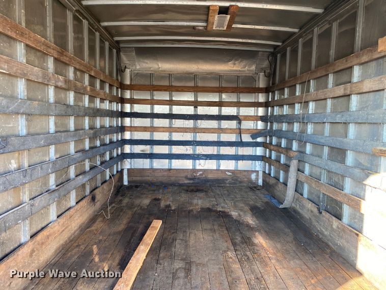 image for item JW9289 2006 Isuzu NPR  box truck