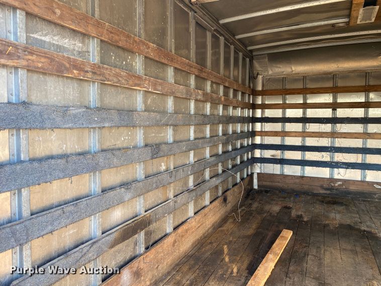 image for item JW9289 2006 Isuzu NPR  box truck