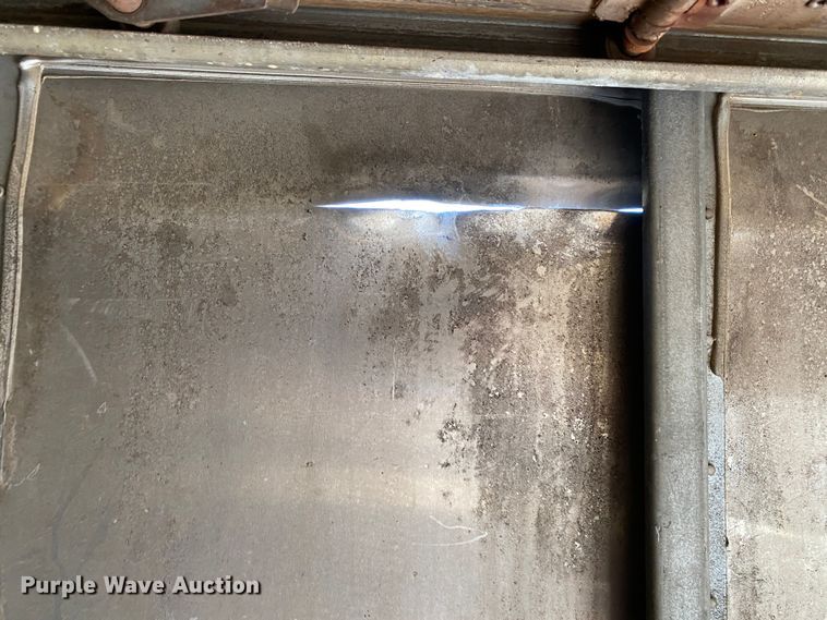 image for item JW9289 2006 Isuzu NPR  box truck