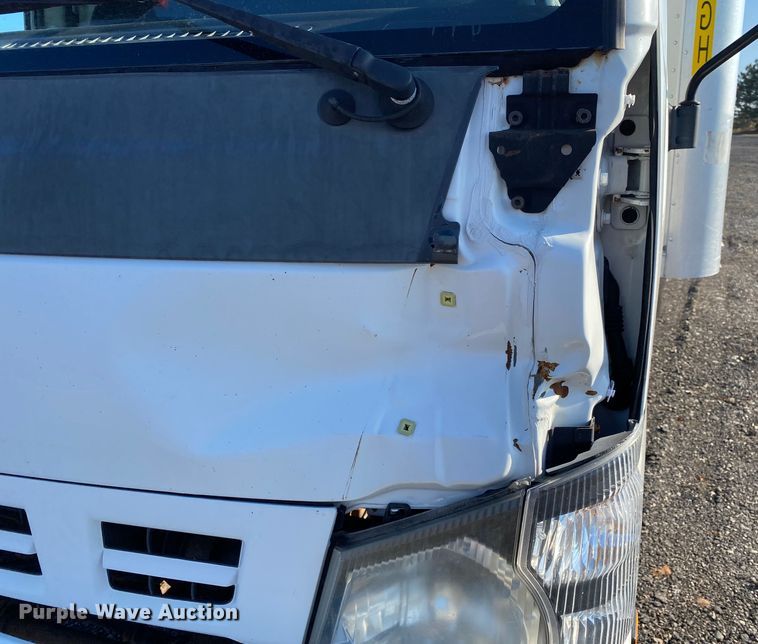 image for item JW9289 2006 Isuzu NPR  box truck