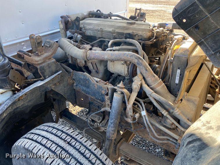 image for item JW9289 2006 Isuzu NPR  box truck