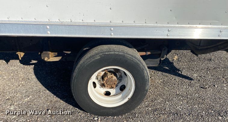 image for item JW9289 2006 Isuzu NPR  box truck