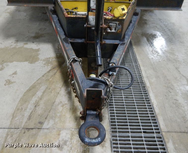 image for item JX9081 2013 H&H  dump trailer