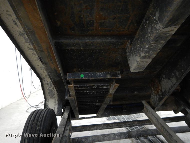 image for item JX9081 2013 H&H  dump trailer