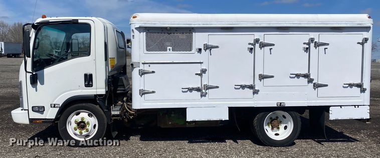 image for item KB9557 2015 Isuzu NPR  delivery truck