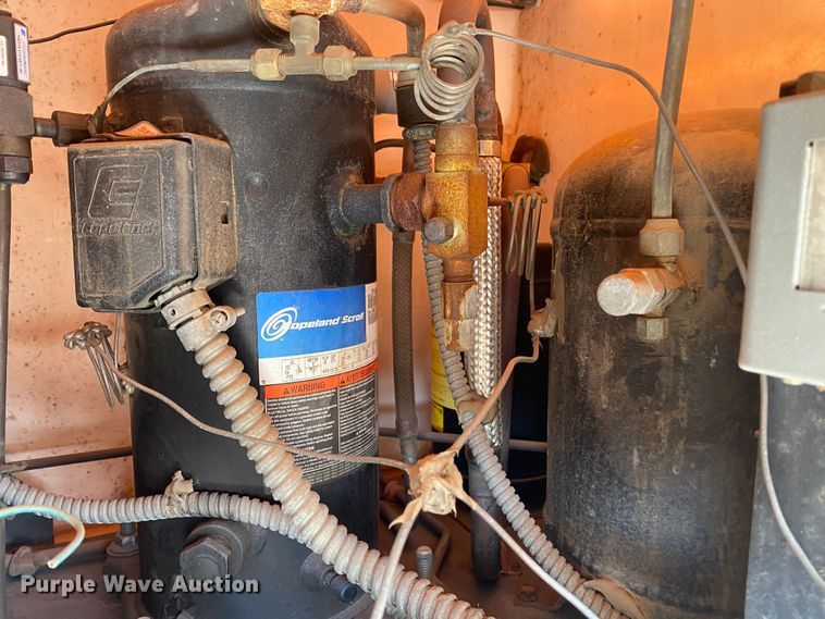 image for item KB9557 2015 Isuzu NPR  delivery truck