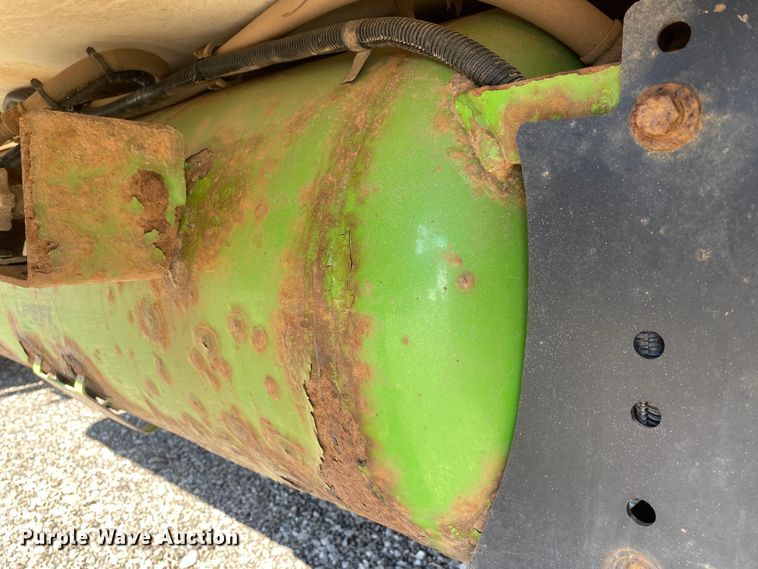 image for item KB9557 2015 Isuzu NPR  delivery truck