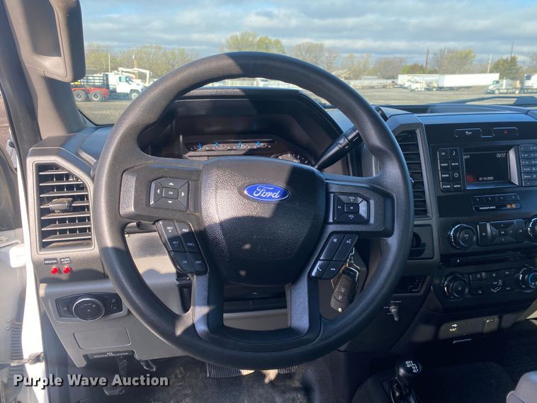 image for item KB9566 2017 Ford F550 XL  truck cab and chassis