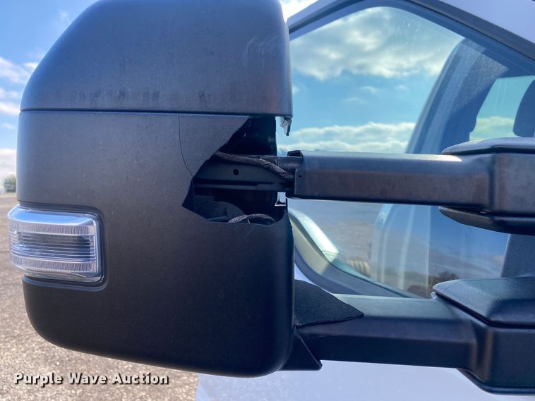 image for item KB9566 2017 Ford F550 XL  truck cab and chassis