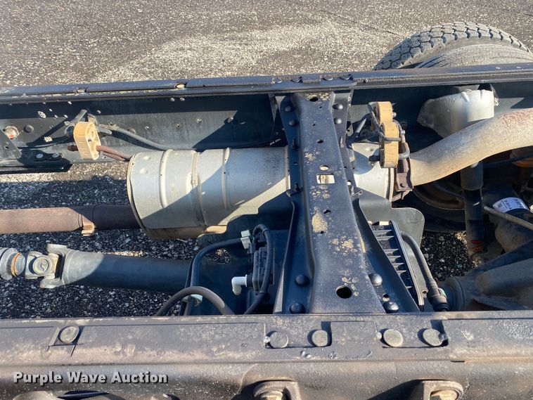 image for item KB9566 2017 Ford F550 XL  truck cab and chassis