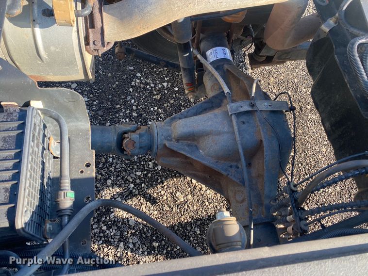 image for item KB9566 2017 Ford F550 XL  truck cab and chassis