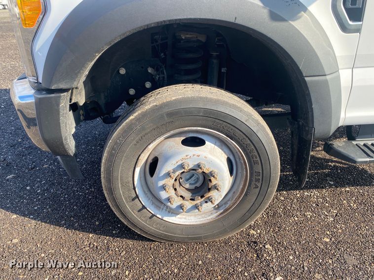 image for item KB9566 2017 Ford F550 XL  truck cab and chassis