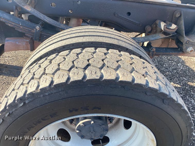 image for item KB9566 2017 Ford F550 XL  truck cab and chassis