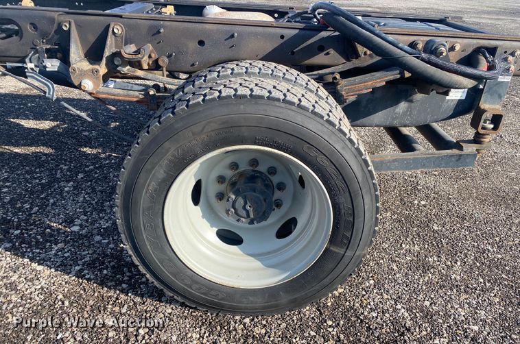 image for item KB9566 2017 Ford F550 XL  truck cab and chassis