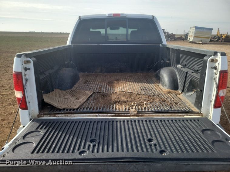 image for item KD9279 2004 Ford F150  SuperCrew pickup truck