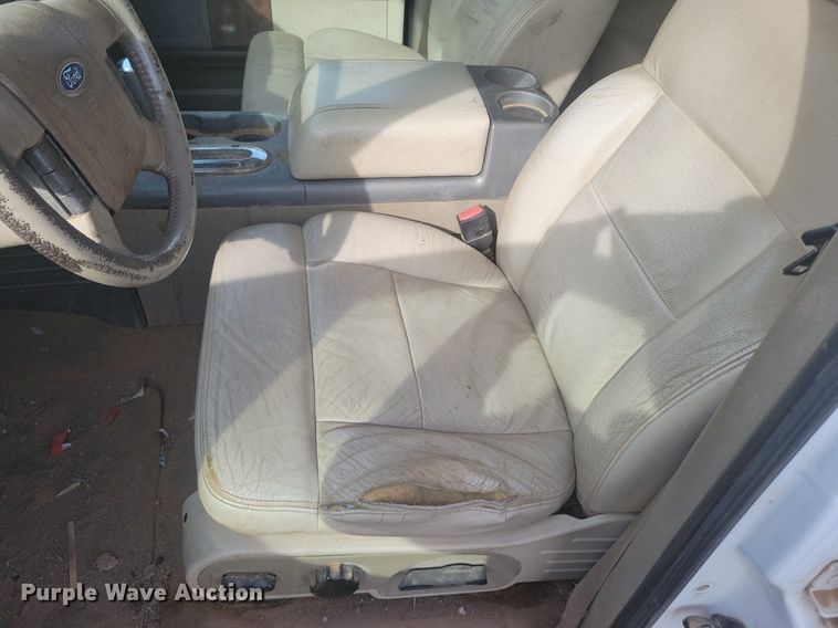 image for item KD9279 2004 Ford F150  SuperCrew pickup truck