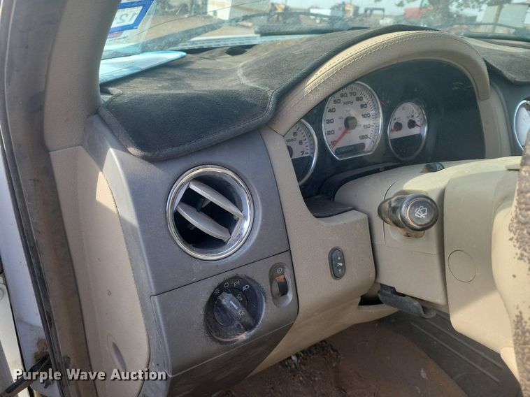 image for item KD9279 2004 Ford F150  SuperCrew pickup truck