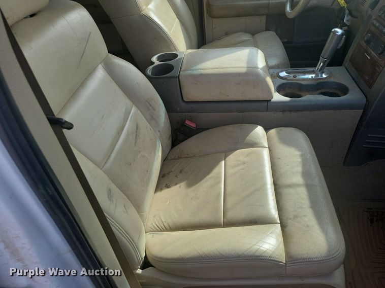 image for item KD9279 2004 Ford F150  SuperCrew pickup truck