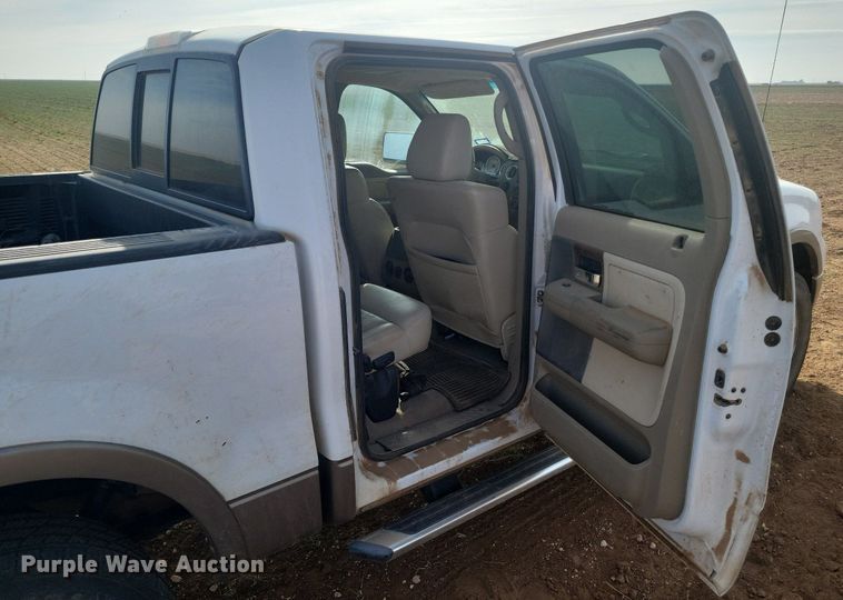 image for item KD9279 2004 Ford F150  SuperCrew pickup truck