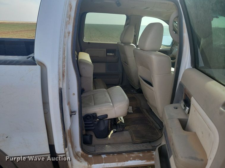 image for item KD9279 2004 Ford F150  SuperCrew pickup truck