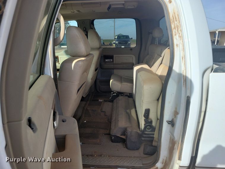 image for item KD9279 2004 Ford F150  SuperCrew pickup truck