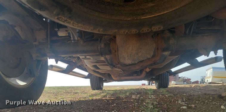 image for item KD9279 2004 Ford F150  SuperCrew pickup truck