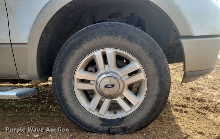 image for item KD9279 2004 Ford F150  SuperCrew pickup truck