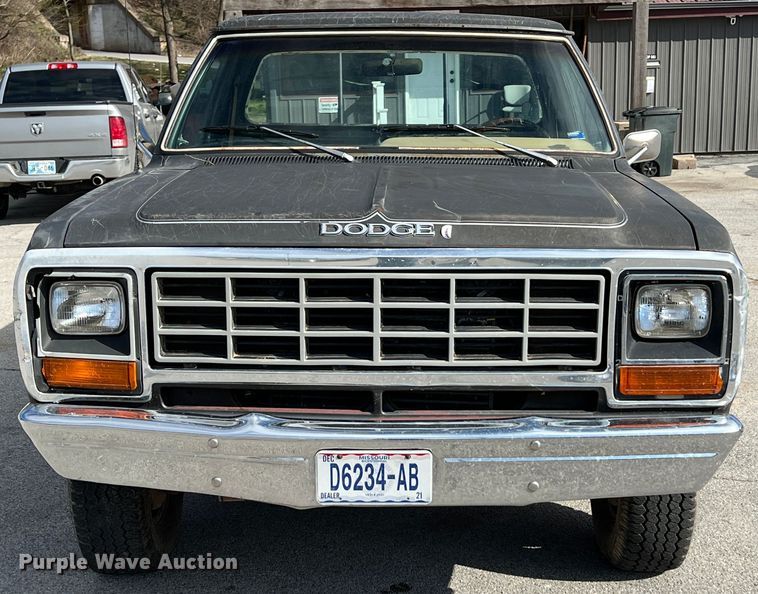 image for item KR9472 1982 Dodge W250  pickup truck