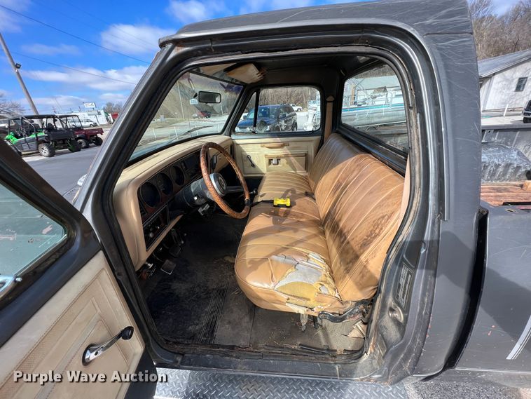 image for item KR9472 1982 Dodge W250  pickup truck