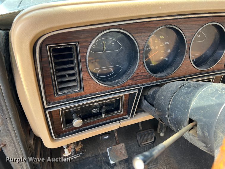 image for item KR9472 1982 Dodge W250  pickup truck