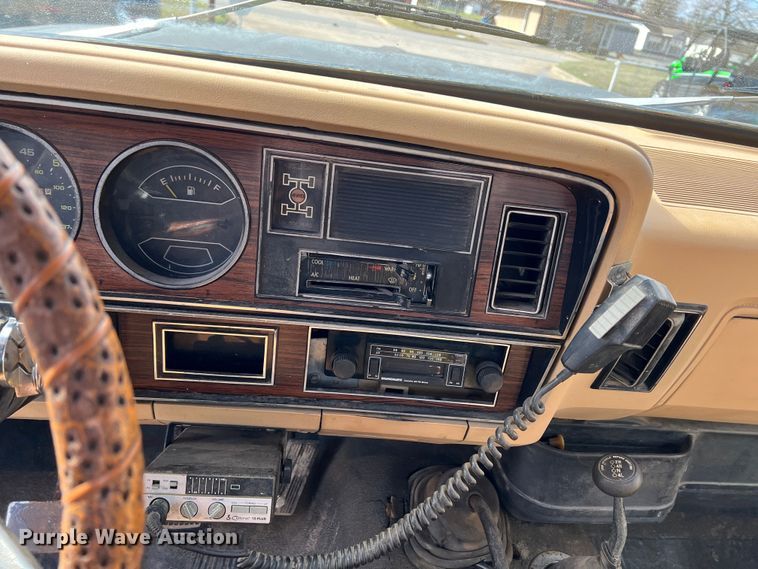 image for item KR9472 1982 Dodge W250  pickup truck