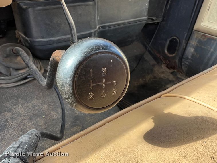 image for item KR9472 1982 Dodge W250  pickup truck