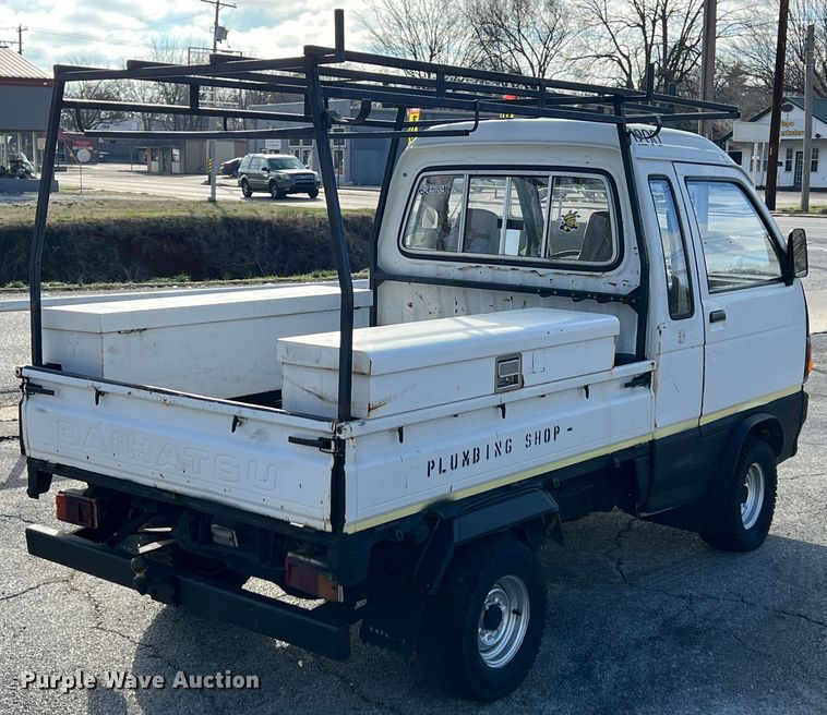 image for item KR9476 1994 Daihatsu HiJet  mini truck