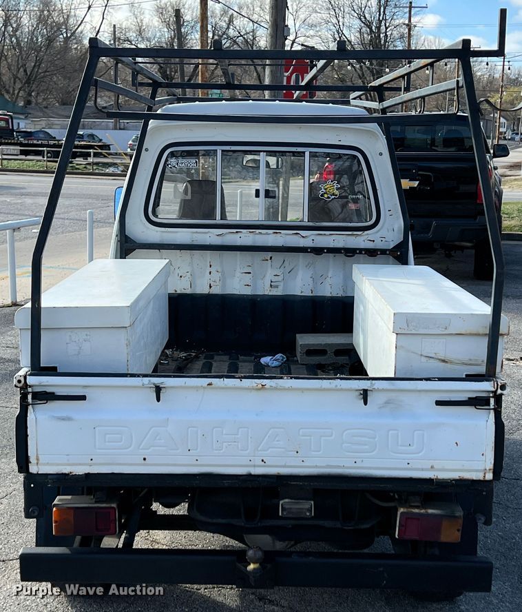 image for item KR9476 1994 Daihatsu HiJet  mini truck