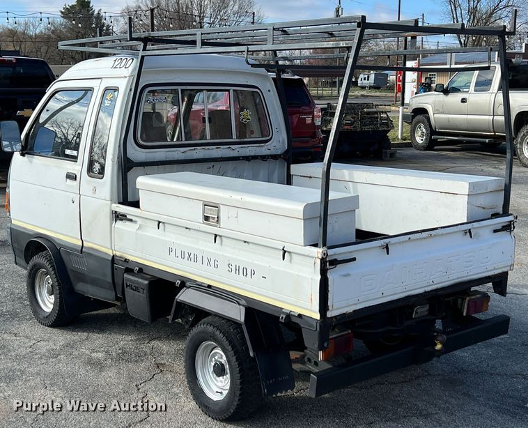image for item KR9476 1994 Daihatsu HiJet  mini truck