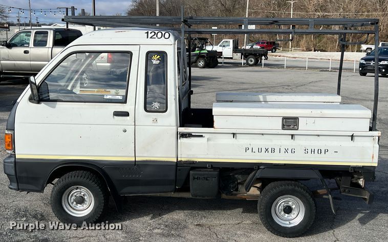 image for item KR9476 1994 Daihatsu HiJet  mini truck