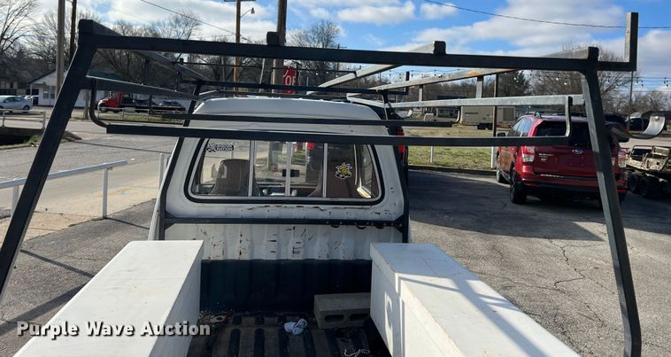 image for item KR9476 1994 Daihatsu HiJet  mini truck