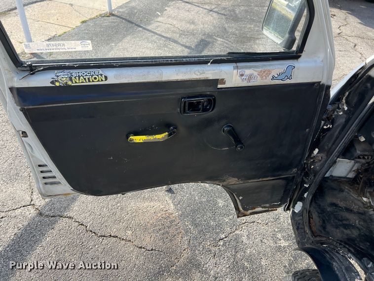 image for item KR9476 1994 Daihatsu HiJet  mini truck