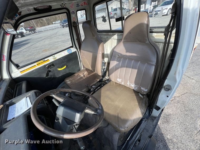 image for item KR9476 1994 Daihatsu HiJet  mini truck