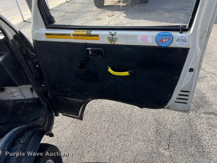 image for item KR9476 1994 Daihatsu HiJet  mini truck