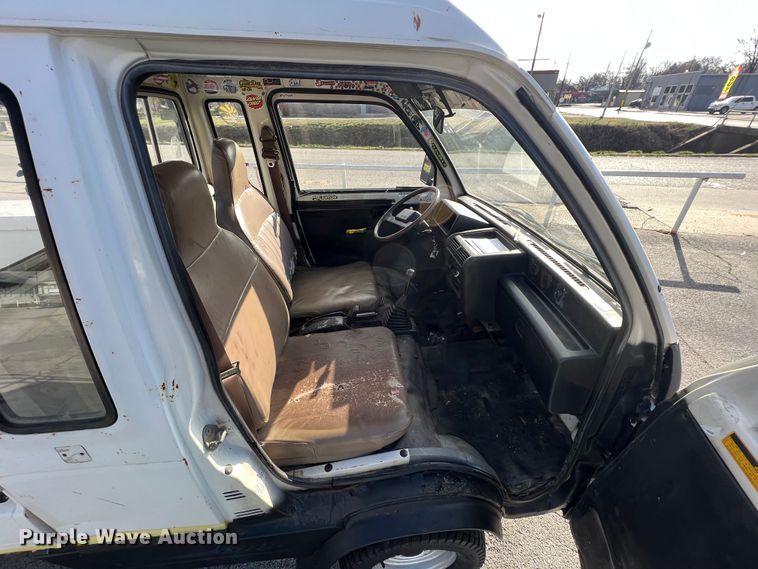 image for item KR9476 1994 Daihatsu HiJet  mini truck