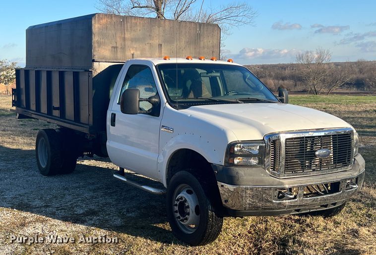 image for item KR9525 2006 Ford F450 Super Duty  dump flatbed truck