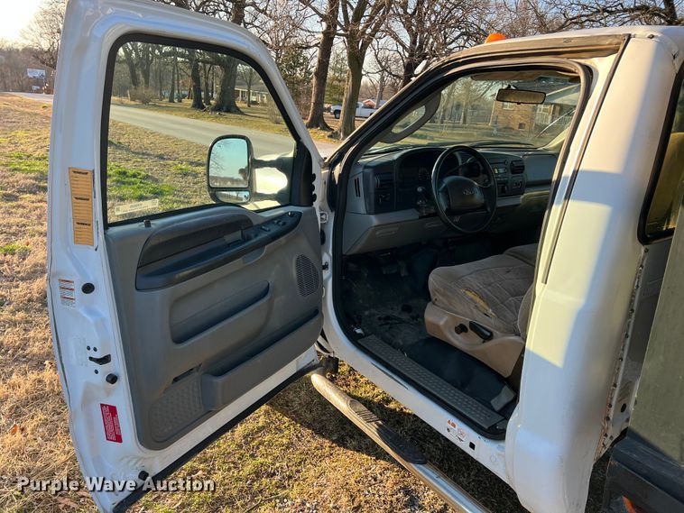 image for item KR9525 2006 Ford F450 Super Duty  dump flatbed truck