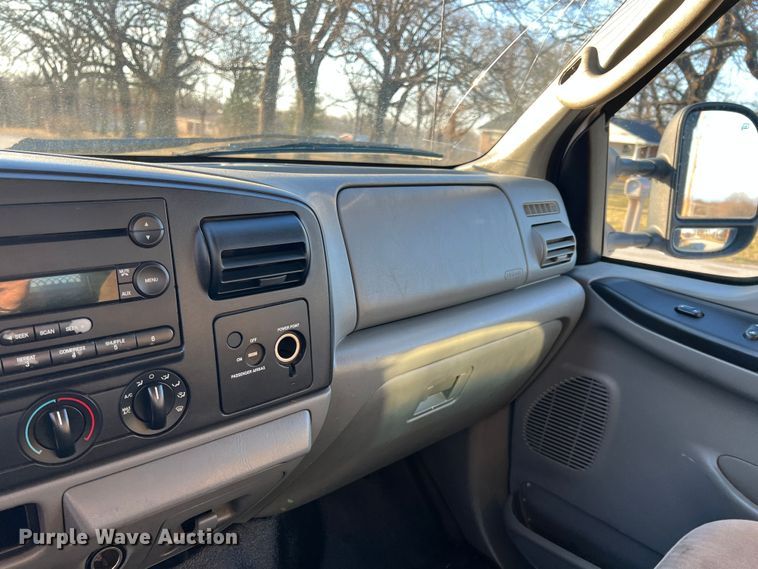 image for item KR9525 2006 Ford F450 Super Duty  dump flatbed truck