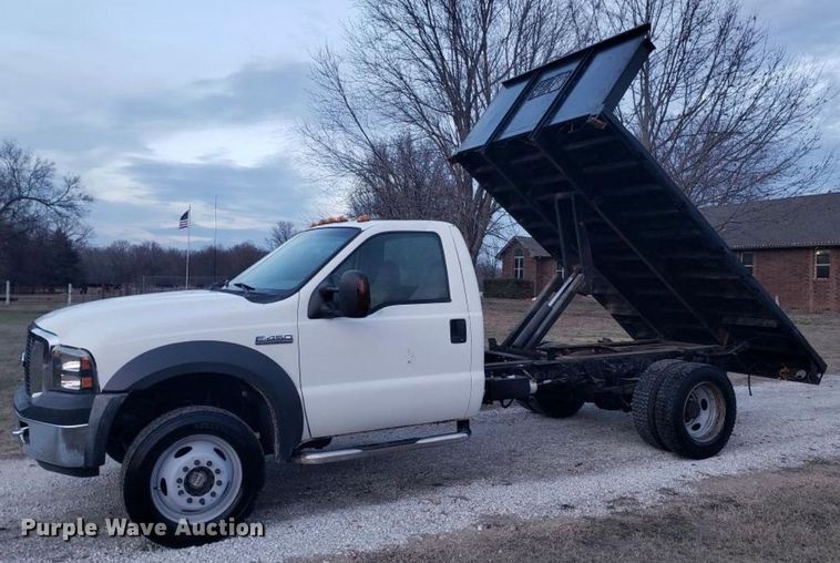 image for item KR9525 2006 Ford F450 Super Duty  dump flatbed truck