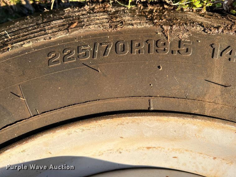 image for item KR9525 2006 Ford F450 Super Duty  dump flatbed truck